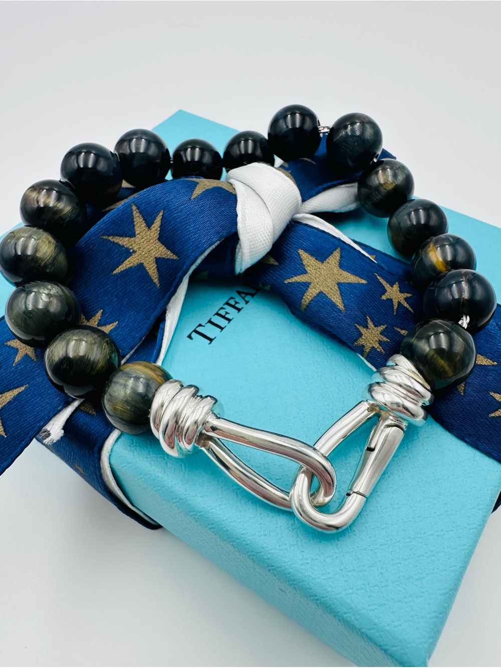 RARE Tiffany & Co. Paloma Picasso’s Hawk’s Eye Knot Bracelet in Silver Packaging
